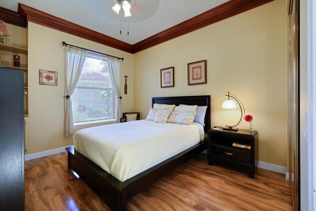 For Sale: $875,000 (3 beds, 2 baths, 1975 Square Feet)