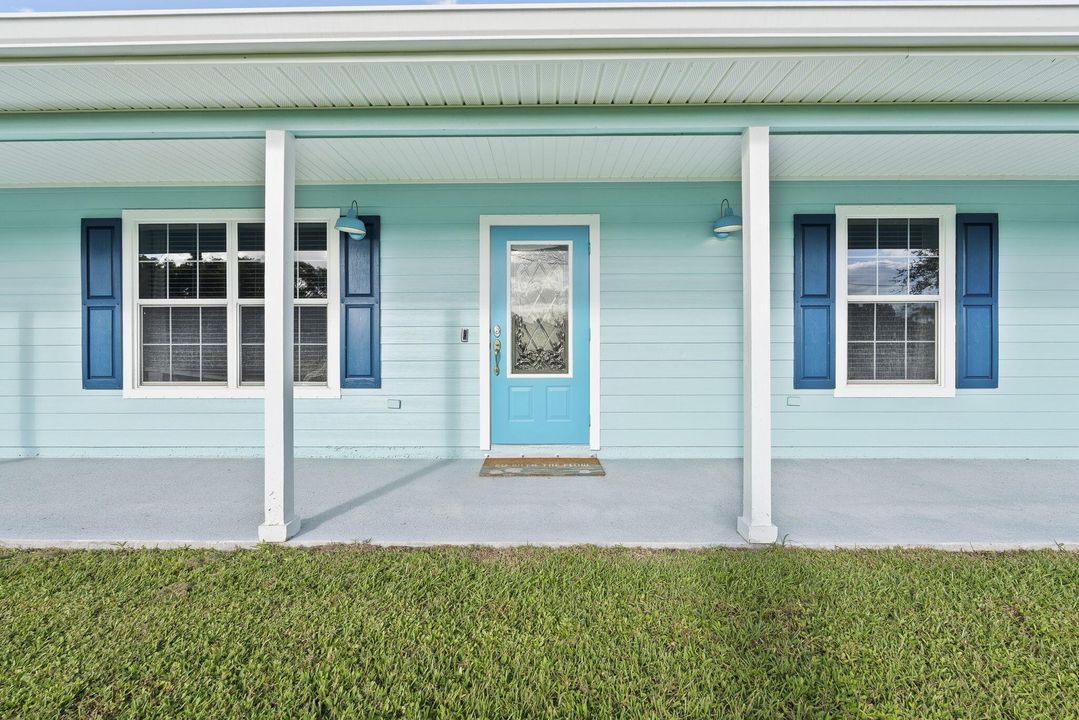 Active With Contract: $489,900 (3 beds, 2 baths, 1500 Square Feet)