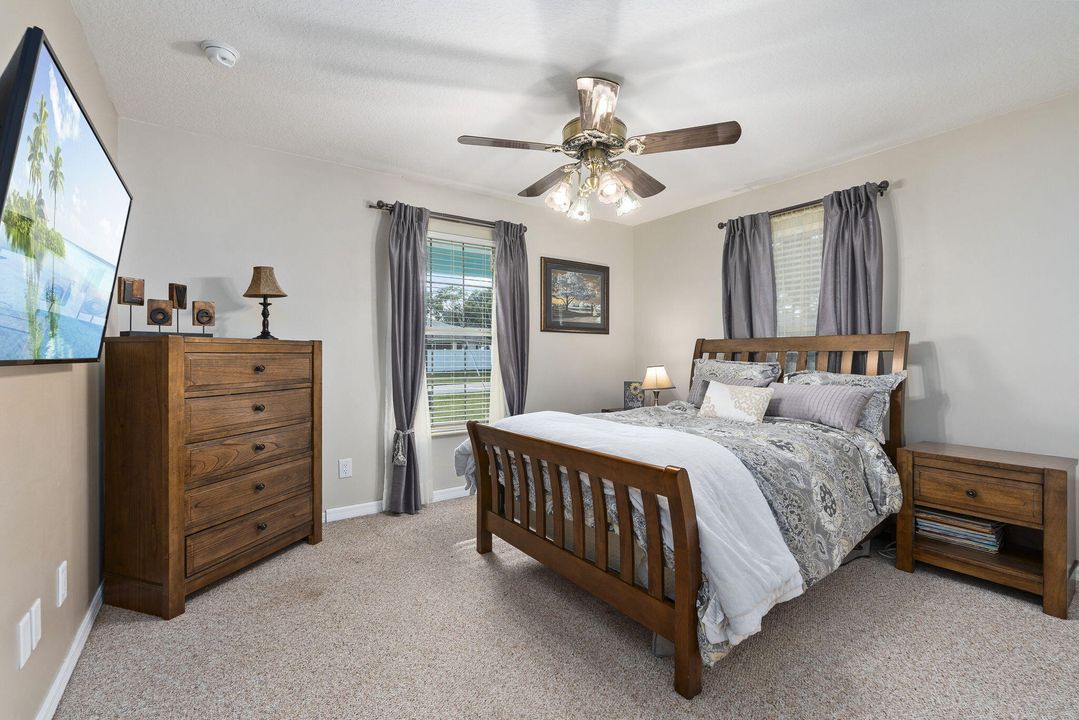 Active With Contract: $489,900 (3 beds, 2 baths, 1500 Square Feet)