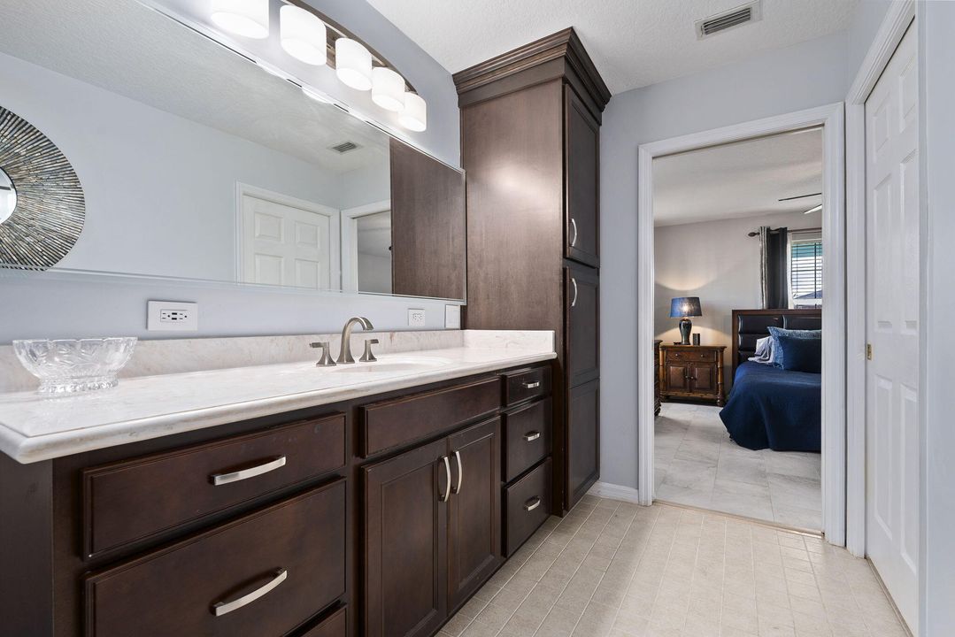 Active With Contract: $489,900 (3 beds, 2 baths, 1500 Square Feet)