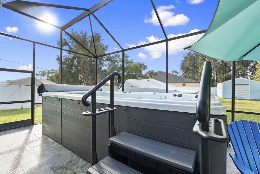 Active With Contract: $489,900 (3 beds, 2 baths, 1500 Square Feet)