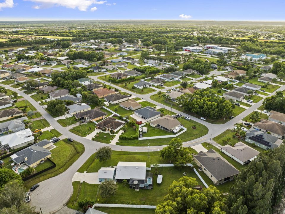 Active With Contract: $489,900 (3 beds, 2 baths, 1500 Square Feet)