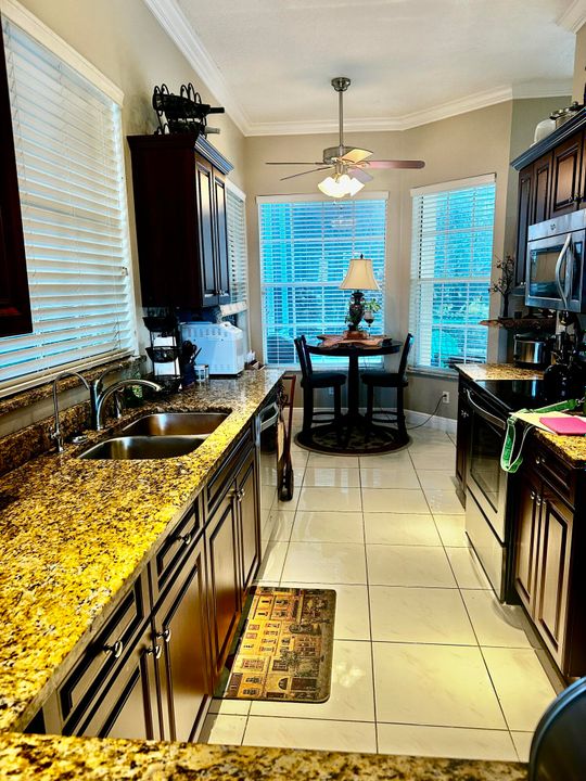 For Sale: $365,000 (3 beds, 2 baths, 1728 Square Feet)