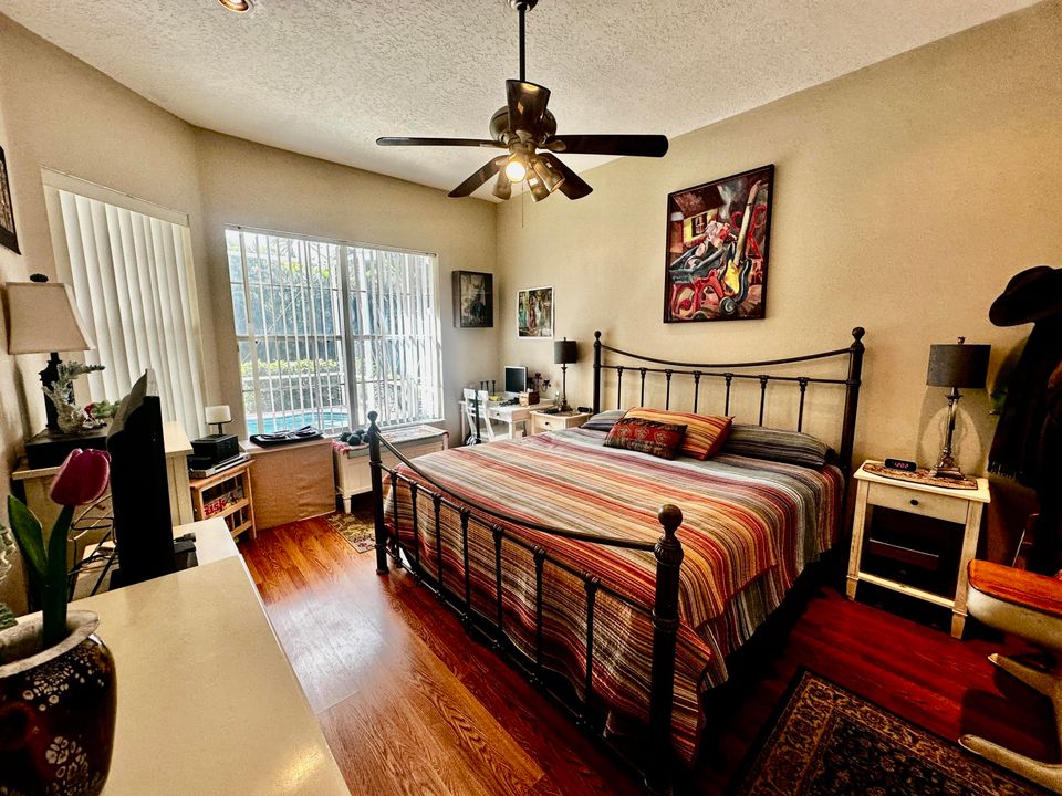 For Sale: $365,000 (3 beds, 2 baths, 1728 Square Feet)