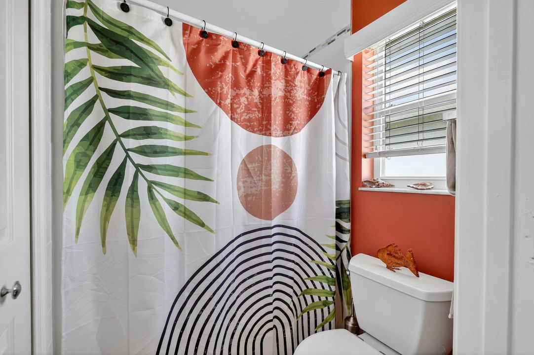 На продажу: $165,000 (2 спален, 2 ванн, 1530 Квадратных фут)