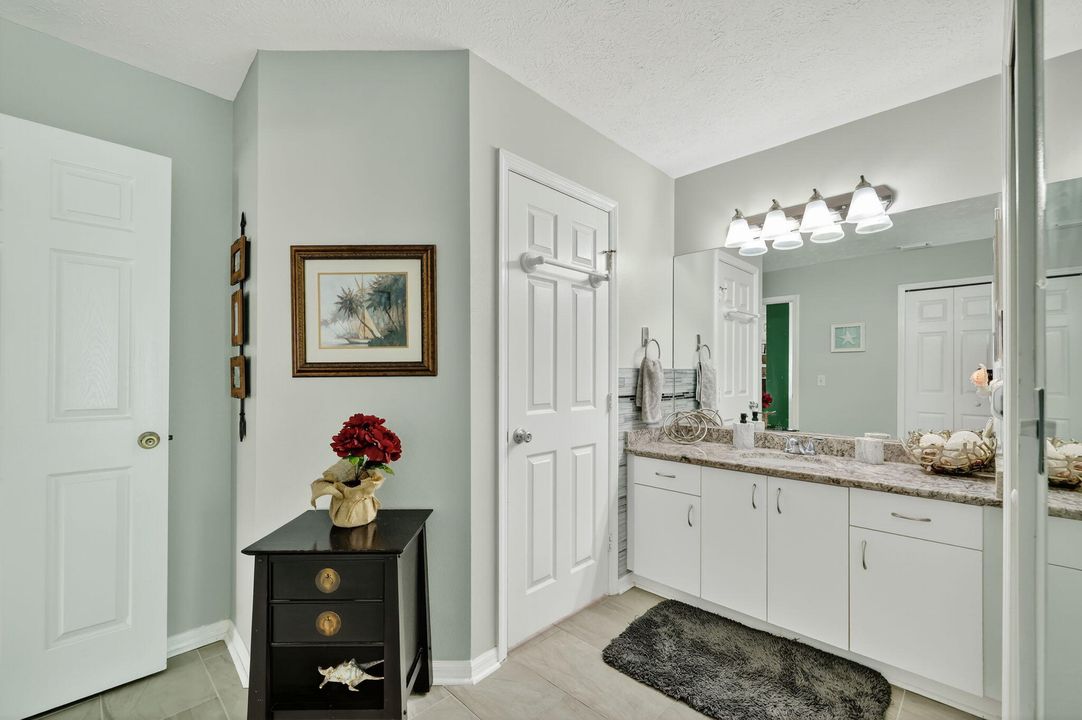 На продажу: $165,000 (2 спален, 2 ванн, 1530 Квадратных фут)