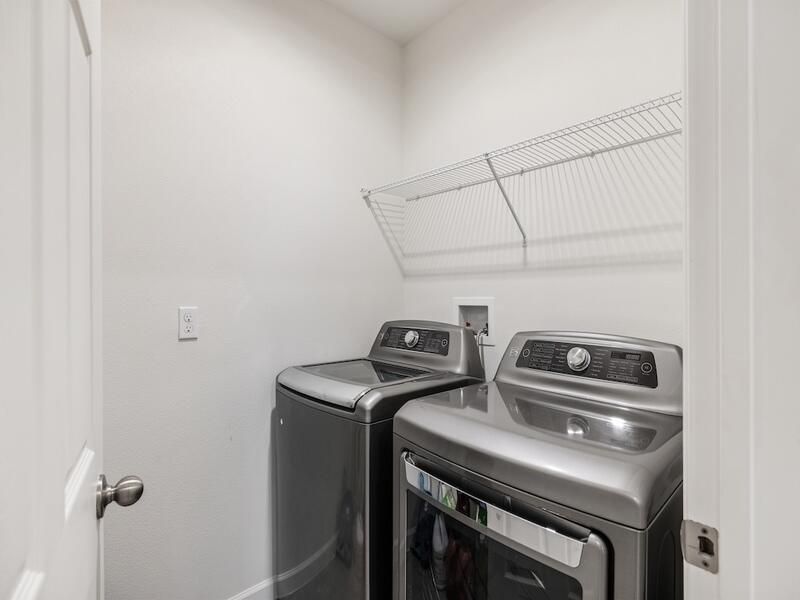 待售: $379,000 (4 贝兹, 2 浴室, 1934 平方英尺)