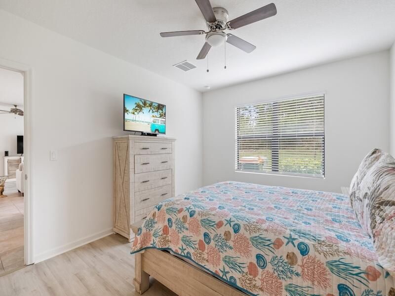 待售: $379,000 (4 贝兹, 2 浴室, 1934 平方英尺)