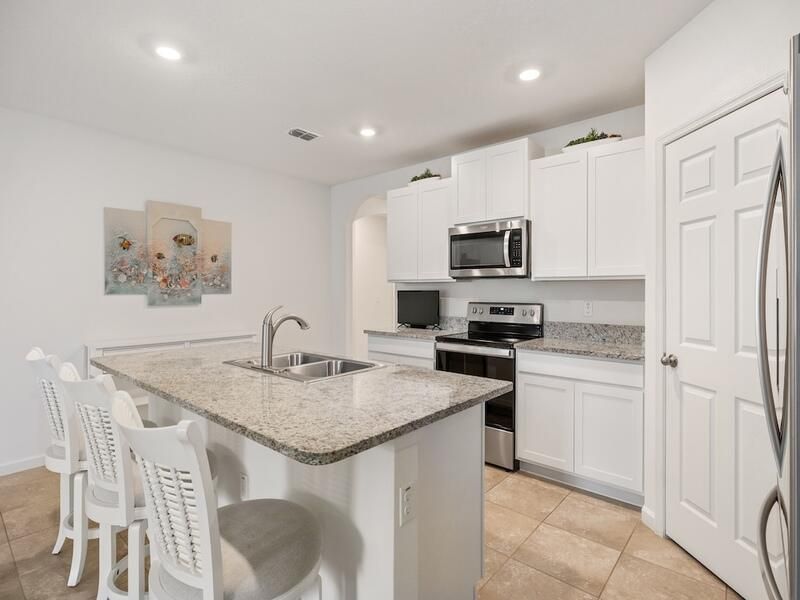 待售: $379,000 (4 贝兹, 2 浴室, 1934 平方英尺)