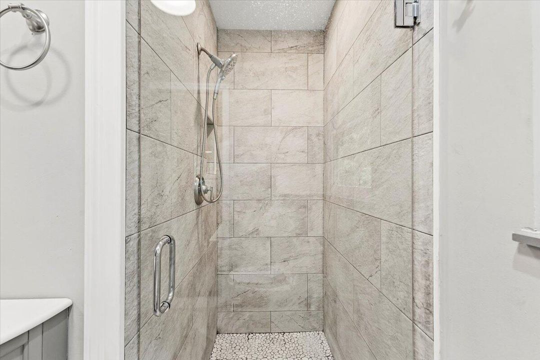 На продажу: $799,000 (4 спален, 2 ванн, 2402 Квадратных фут)