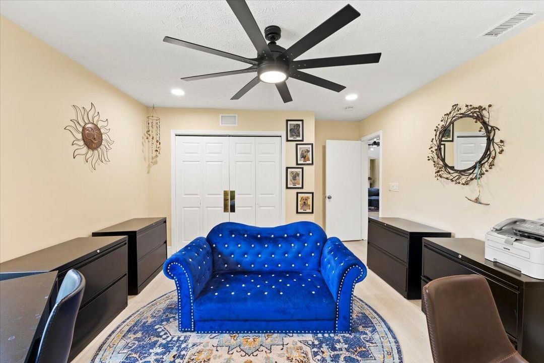 На продажу: $799,000 (4 спален, 2 ванн, 2402 Квадратных фут)