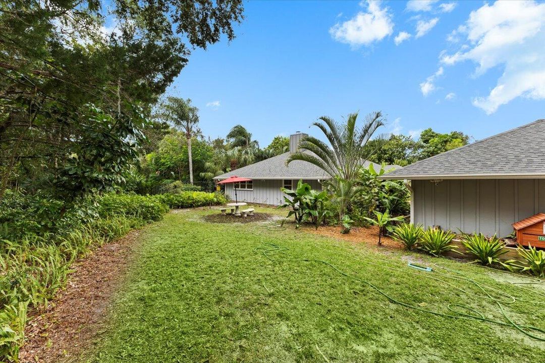 На продажу: $799,000 (4 спален, 2 ванн, 2402 Квадратных фут)