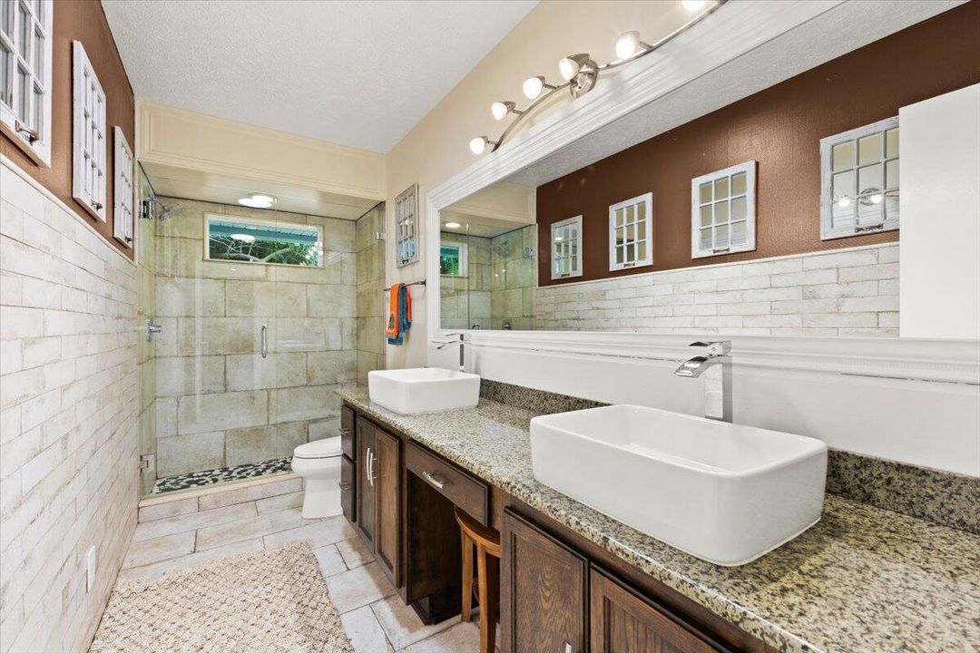 На продажу: $799,000 (4 спален, 2 ванн, 2402 Квадратных фут)