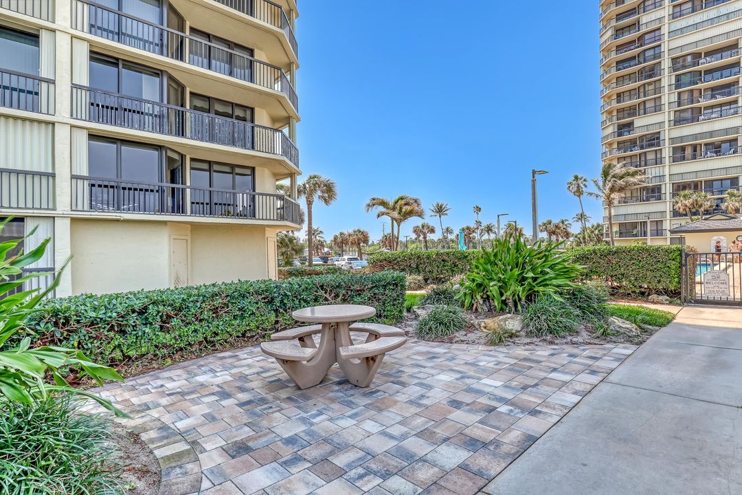 For Rent: $4,000 (2 beds, 2 baths, 1224 Square Feet)