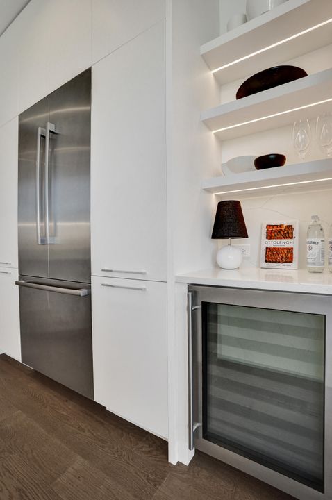 For Sale: $2,549,000 (3 beds, 3 baths, 1978 Square Feet)