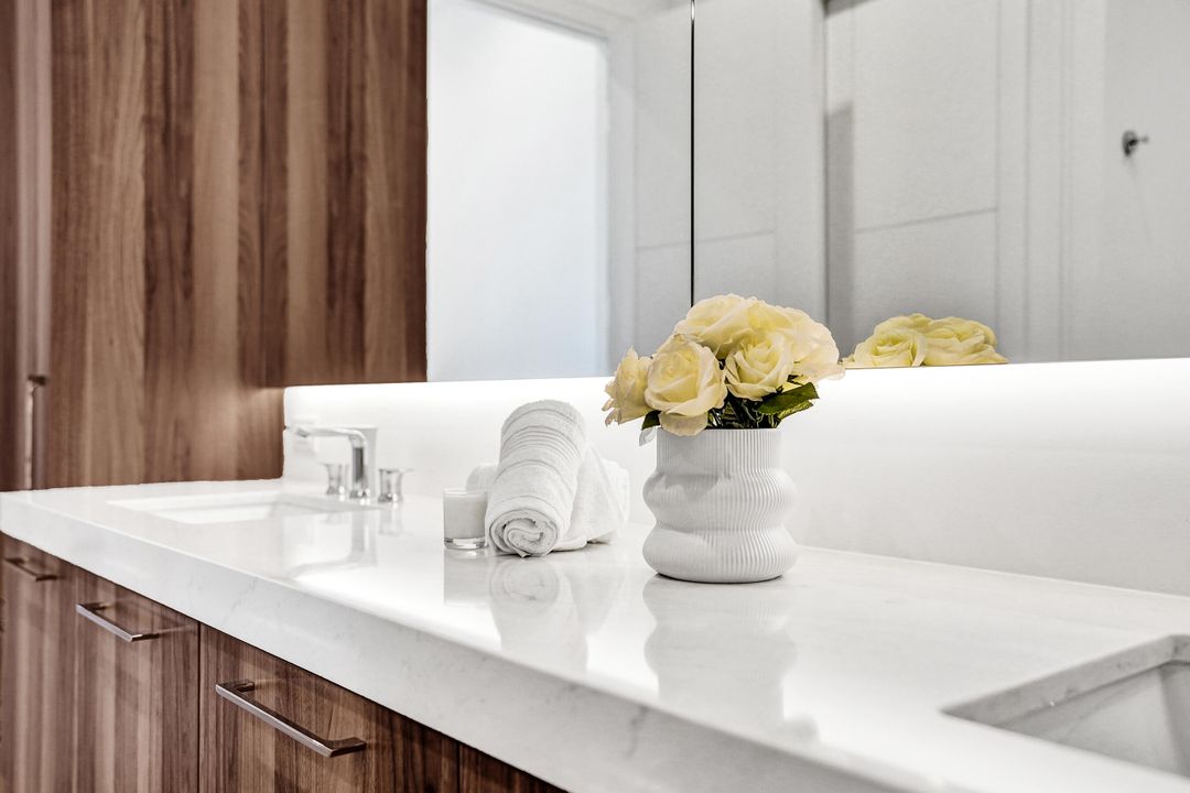 For Sale: $2,549,000 (3 beds, 3 baths, 1978 Square Feet)