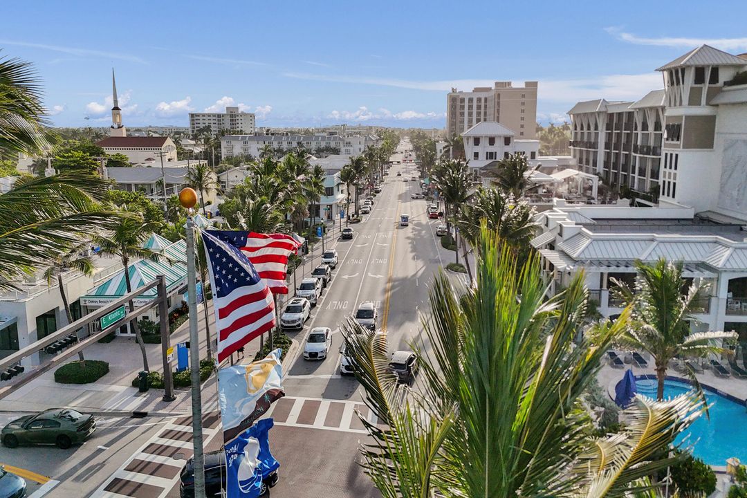 For Sale: $2,549,000 (3 beds, 3 baths, 1978 Square Feet)