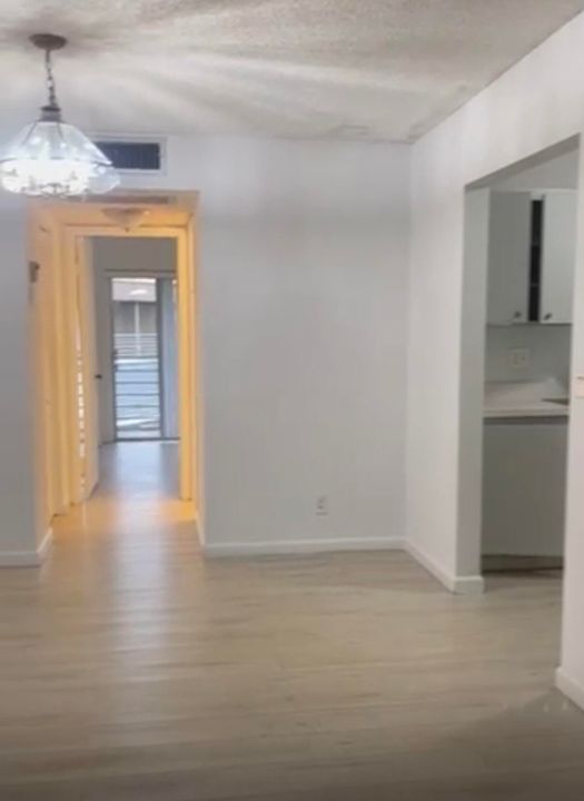 For Rent: $1,450 (1 beds, 1 baths, 756 Square Feet)