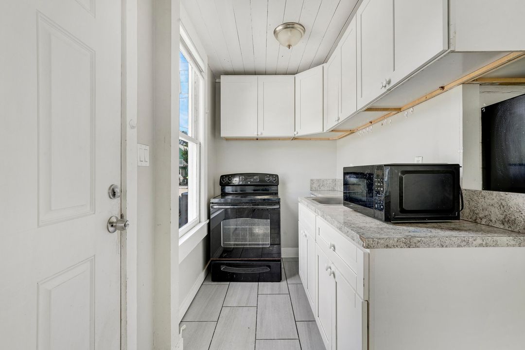 For Sale: $499,000 (0 beds, 0 baths, 2098 Square Feet)