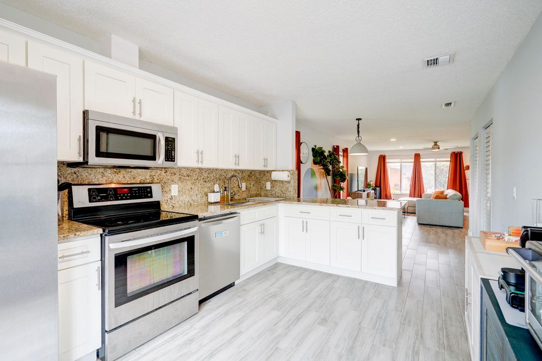 En Venta: $300,000 (3 camas, 2 baños, 1312 Pies cuadrados)