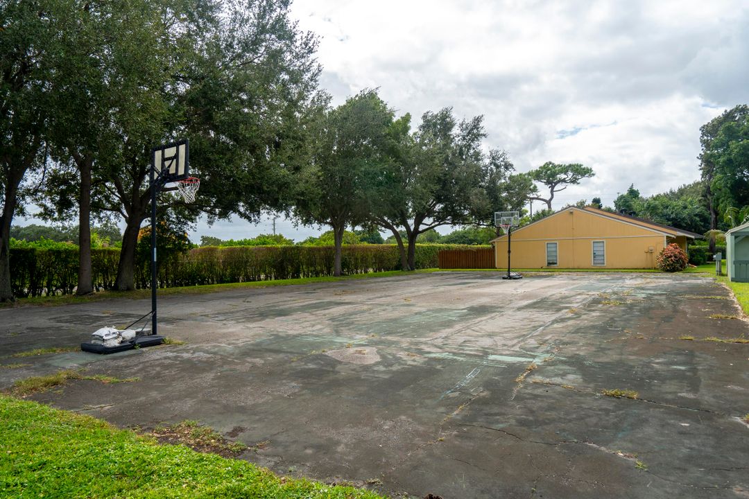 En Venta: $300,000 (3 camas, 2 baños, 1312 Pies cuadrados)