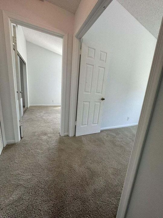 For Rent: $1,900 (2 beds, 2 baths, 1272 Square Feet)