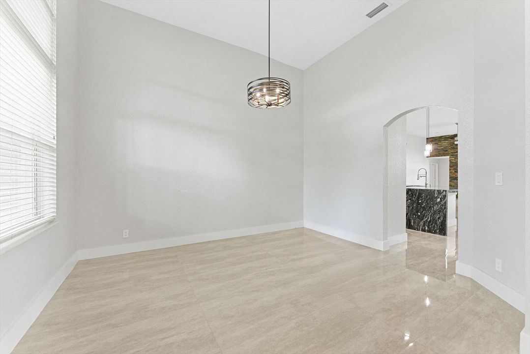 Active With Contract: $6,750 (5 beds, 3 baths, 2805 Square Feet)