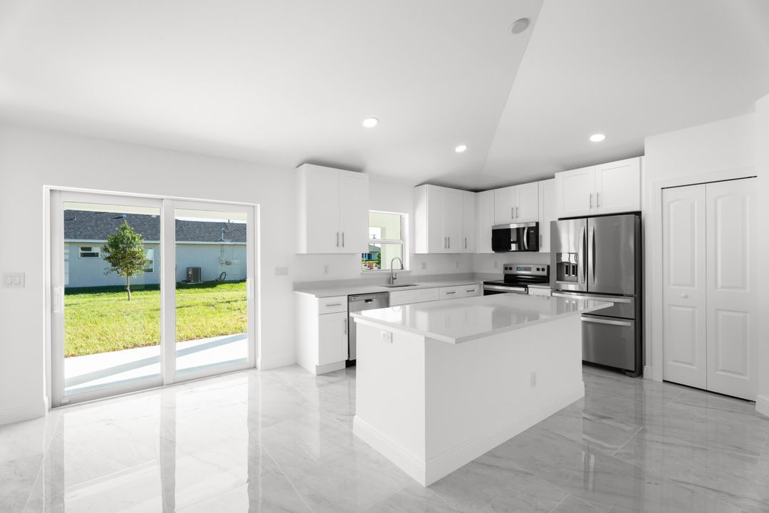 For Sale: $485,000 (4 beds, 2 baths, 1800 Square Feet)