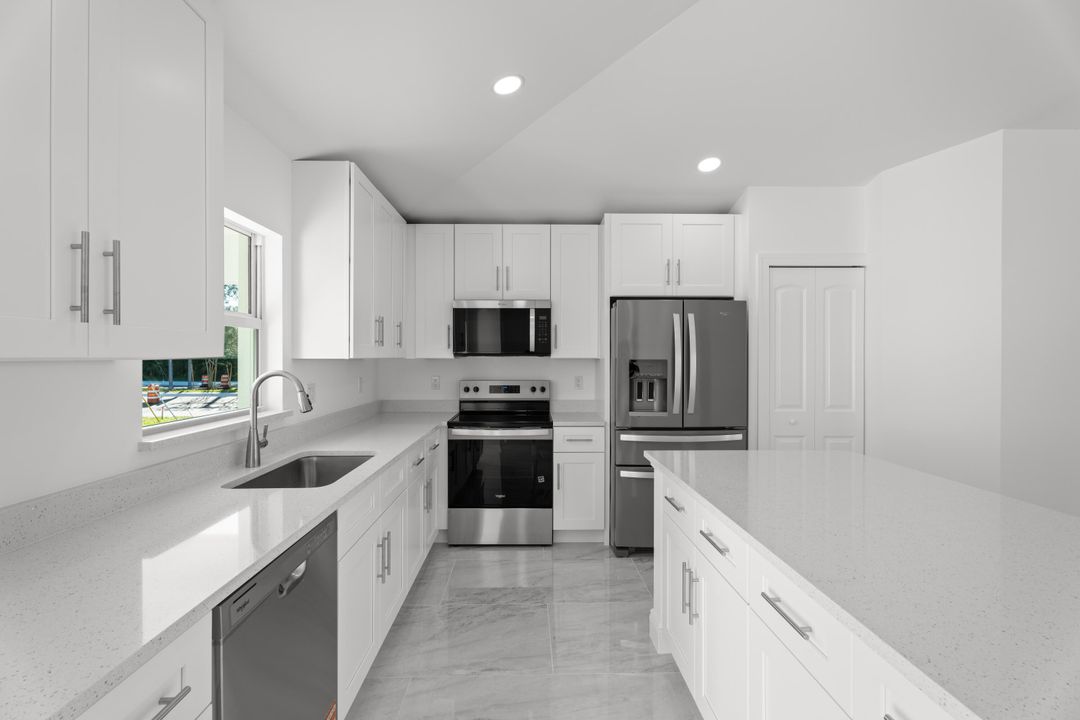 For Sale: $485,000 (4 beds, 2 baths, 1800 Square Feet)