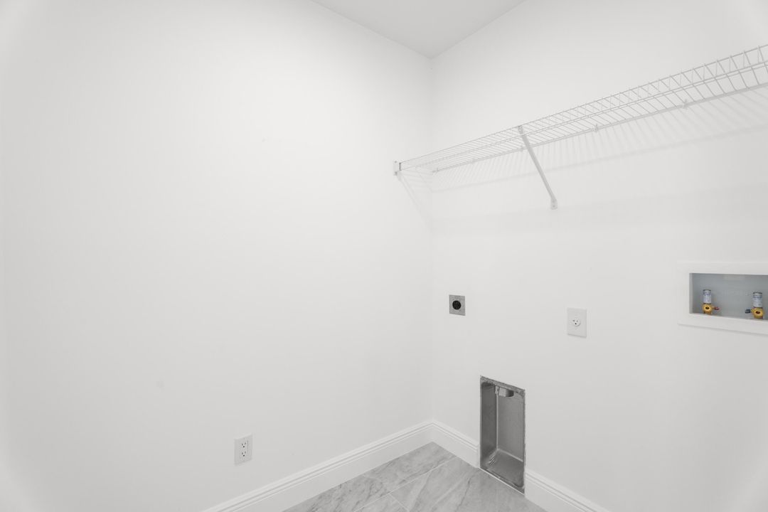 For Sale: $485,000 (4 beds, 2 baths, 1800 Square Feet)