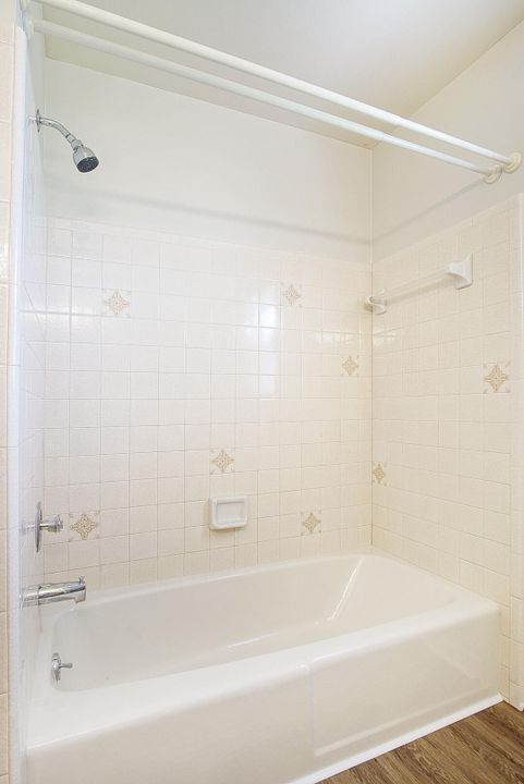 For Sale: $425,000 (3 beds, 2 baths, 2401 Square Feet)