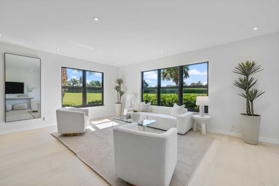 For Sale: $915,000 (3 beds, 2 baths, 1864 Square Feet)