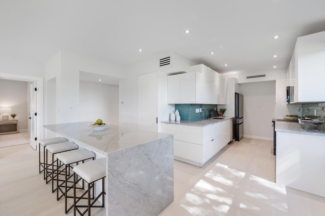 For Sale: $915,000 (3 beds, 2 baths, 1864 Square Feet)