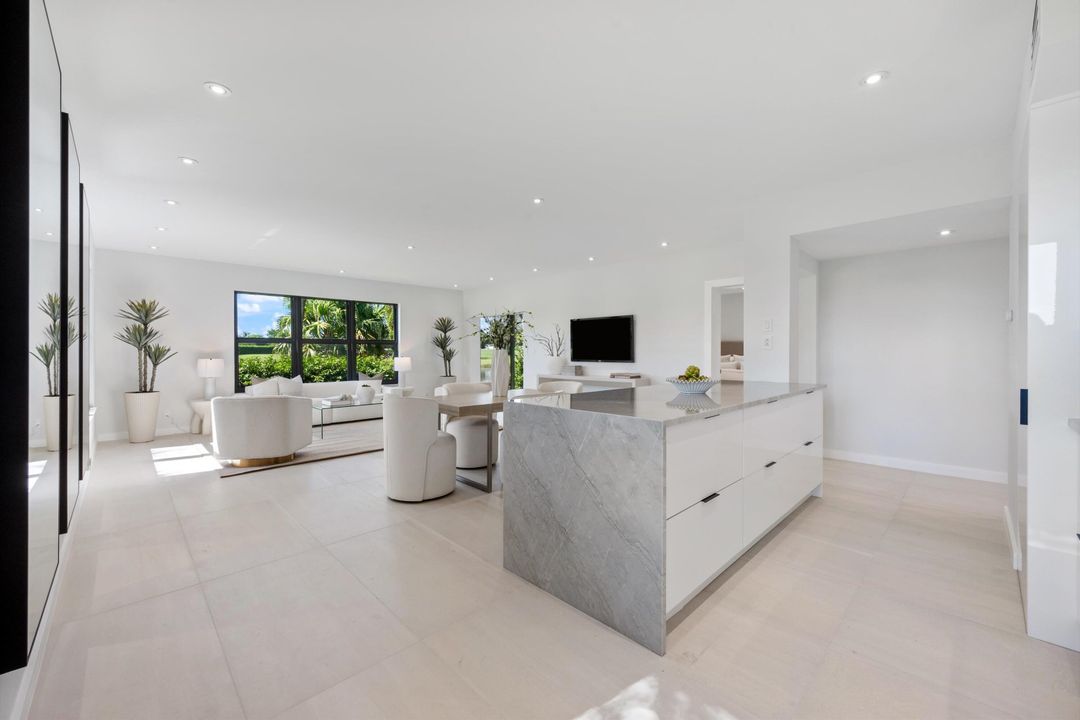 For Sale: $915,000 (3 beds, 2 baths, 1864 Square Feet)