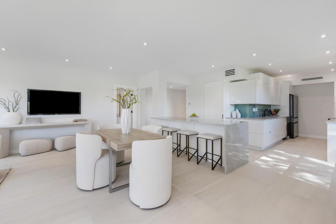 For Sale: $915,000 (3 beds, 2 baths, 1864 Square Feet)