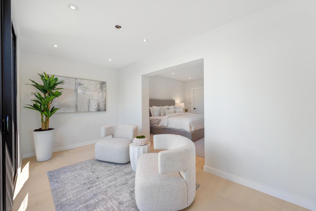 For Sale: $915,000 (3 beds, 2 baths, 1864 Square Feet)