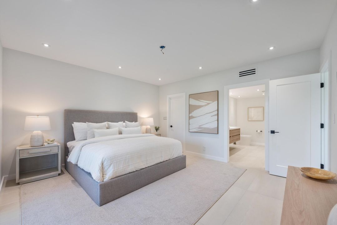 For Sale: $915,000 (3 beds, 2 baths, 1864 Square Feet)