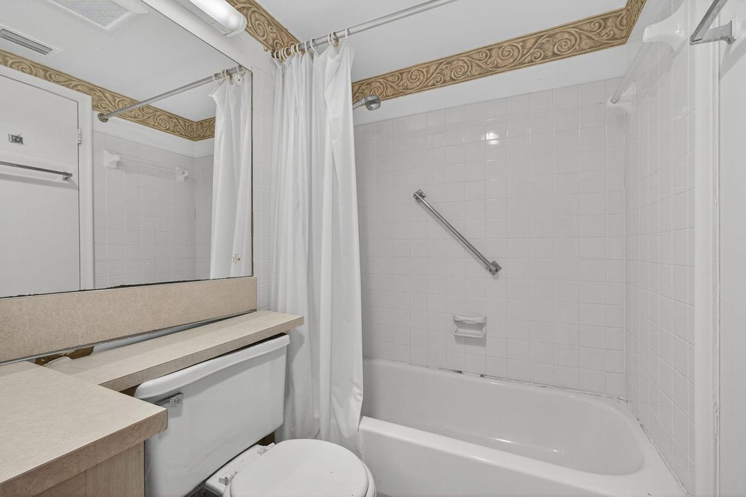 待售: $73,500 (1 贝兹, 1 浴室, 702 平方英尺)