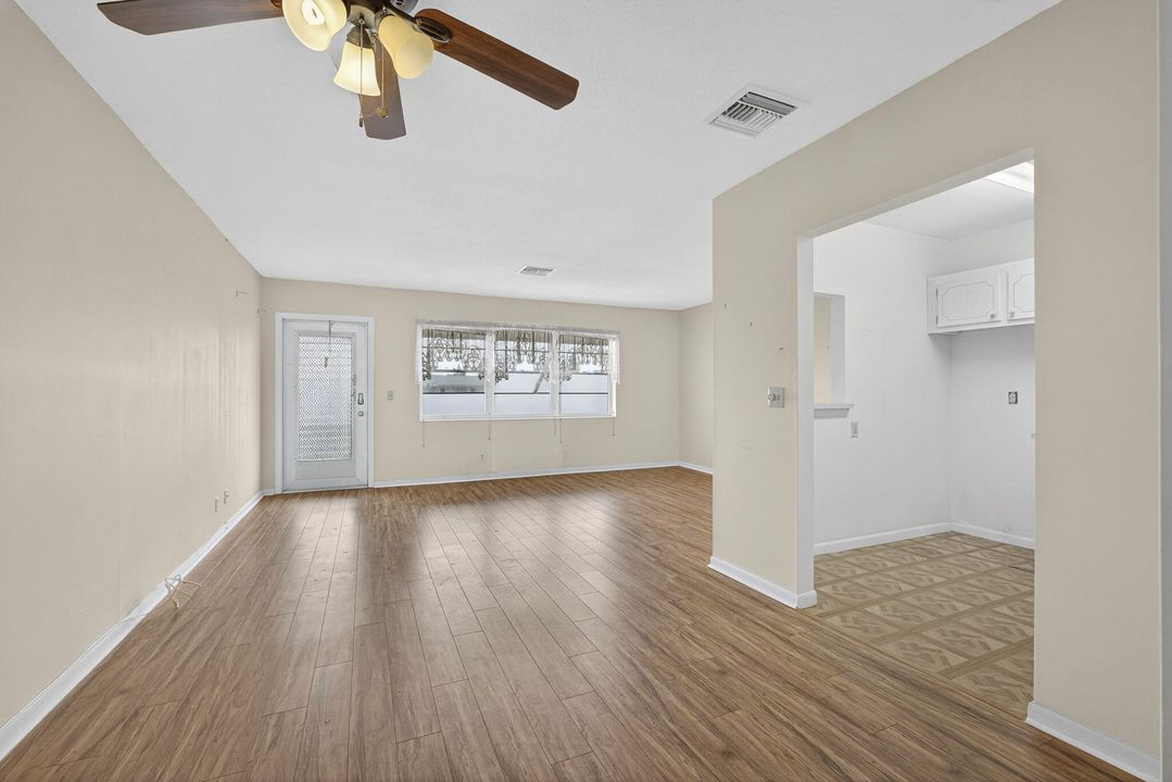 待售: $73,500 (1 贝兹, 1 浴室, 702 平方英尺)