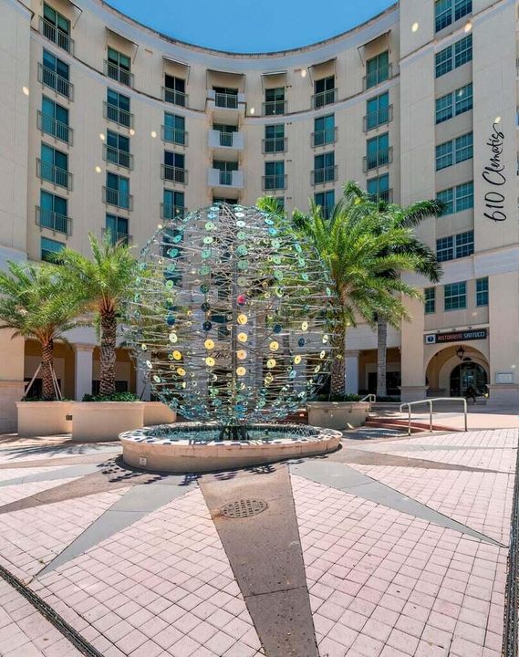 合同活跃: $3,000 (2 贝兹, 2 浴室, 1130 平方英尺)