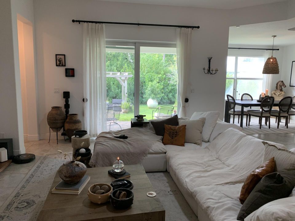 For Sale: $445,000 (4 beds, 3 baths, 2120 Square Feet)