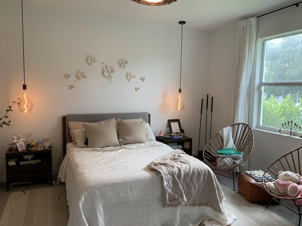 For Sale: $445,000 (4 beds, 3 baths, 2120 Square Feet)