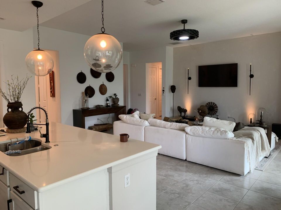 For Sale: $445,000 (4 beds, 3 baths, 2120 Square Feet)