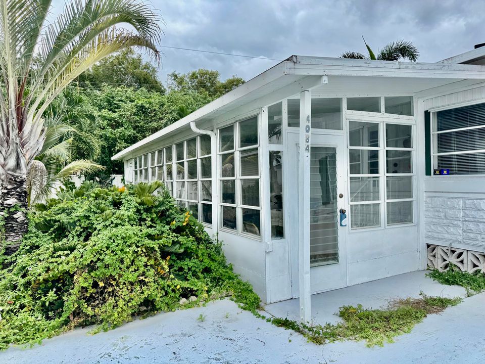 待售: $93,499 (1 贝兹, 1 浴室, 470 平方英尺)