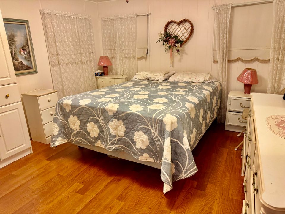 待售: $93,499 (1 贝兹, 1 浴室, 470 平方英尺)