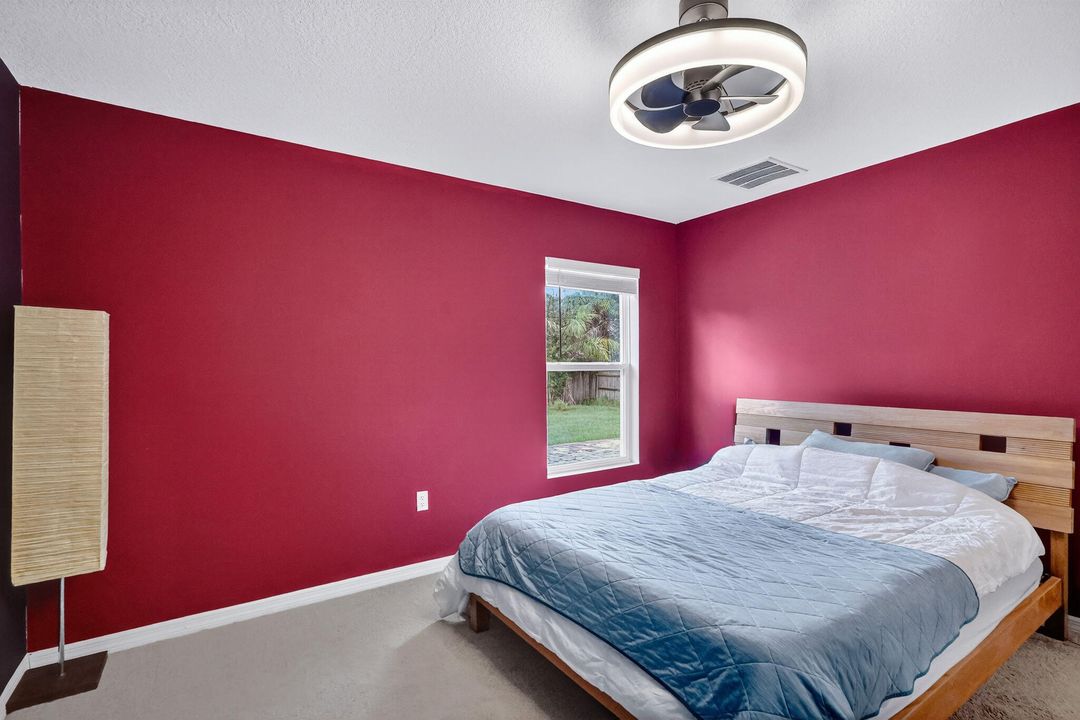 For Sale: $389,900 (3 beds, 2 baths, 1552 Square Feet)