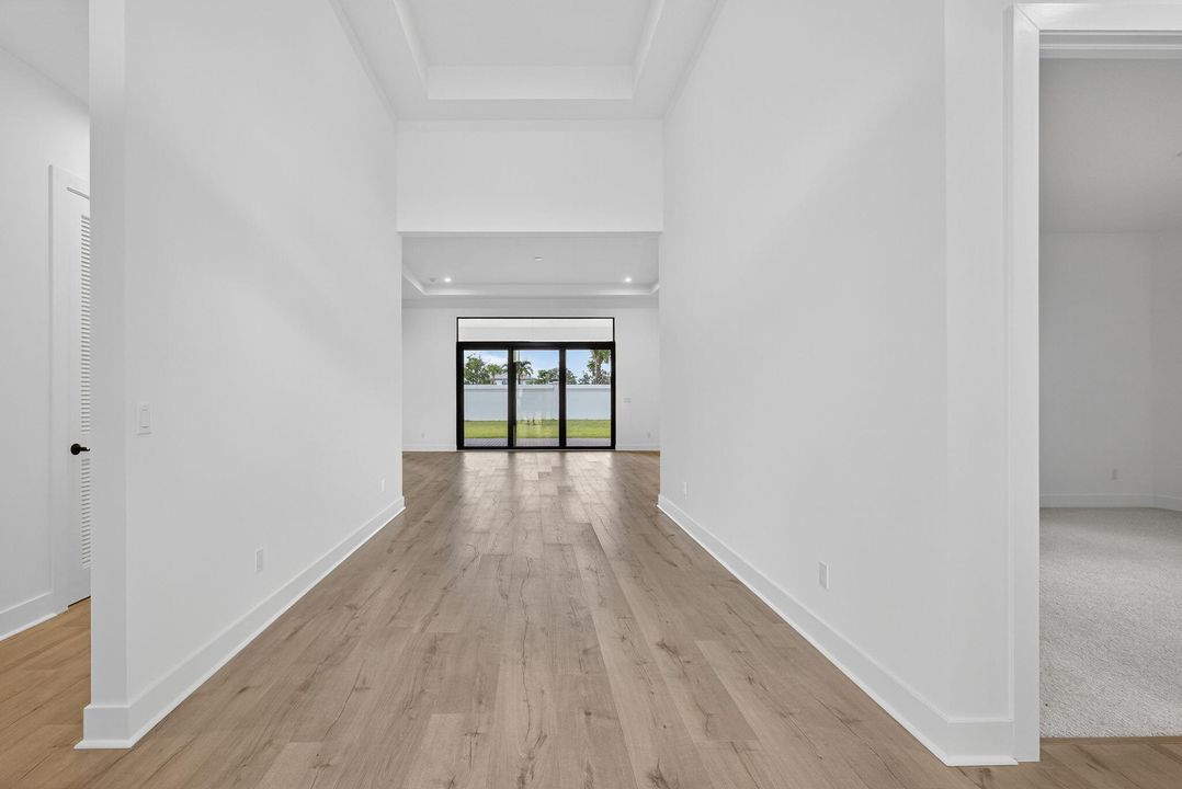 For Rent: $5,500 (5 beds, 4 baths, 3204 Square Feet)