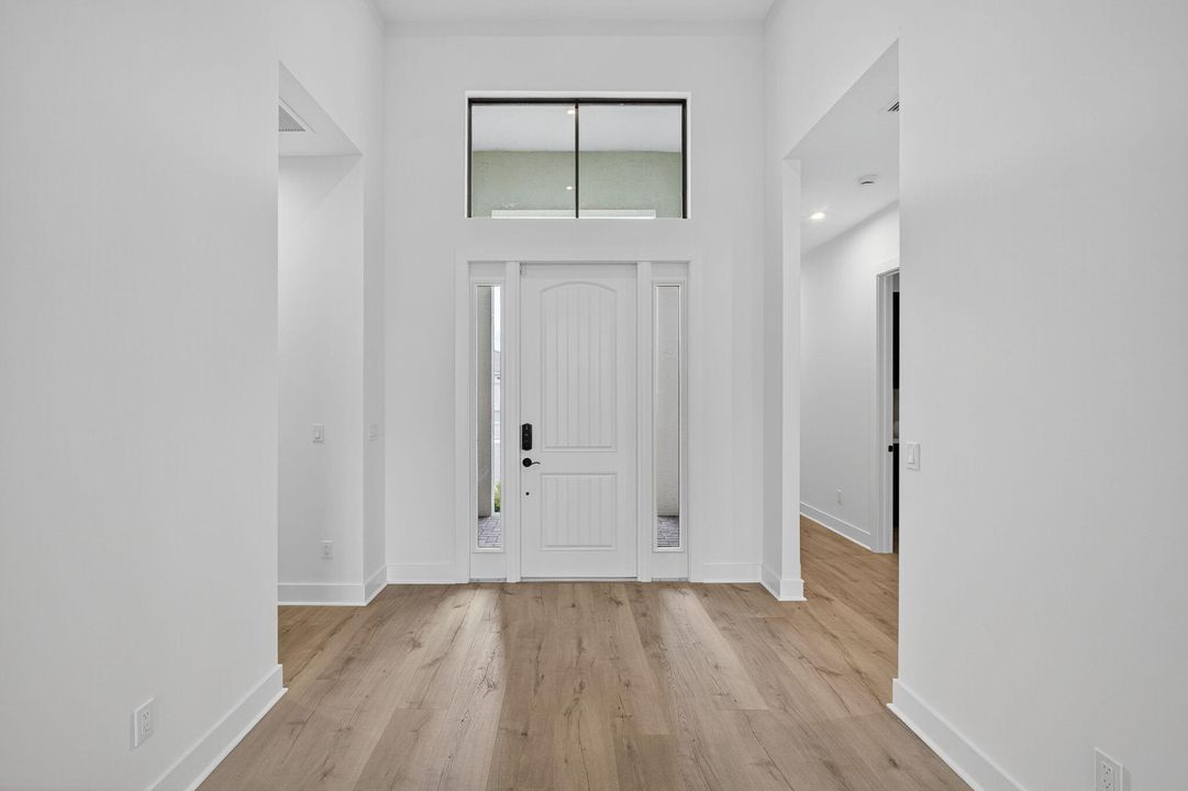 For Rent: $5,500 (5 beds, 4 baths, 3204 Square Feet)