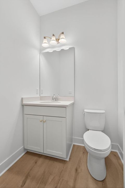 For Rent: $5,500 (5 beds, 4 baths, 3204 Square Feet)