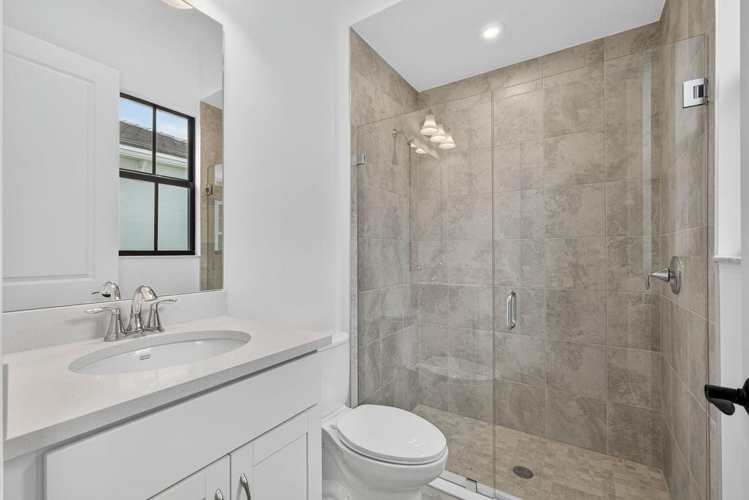 For Rent: $5,500 (5 beds, 4 baths, 3204 Square Feet)